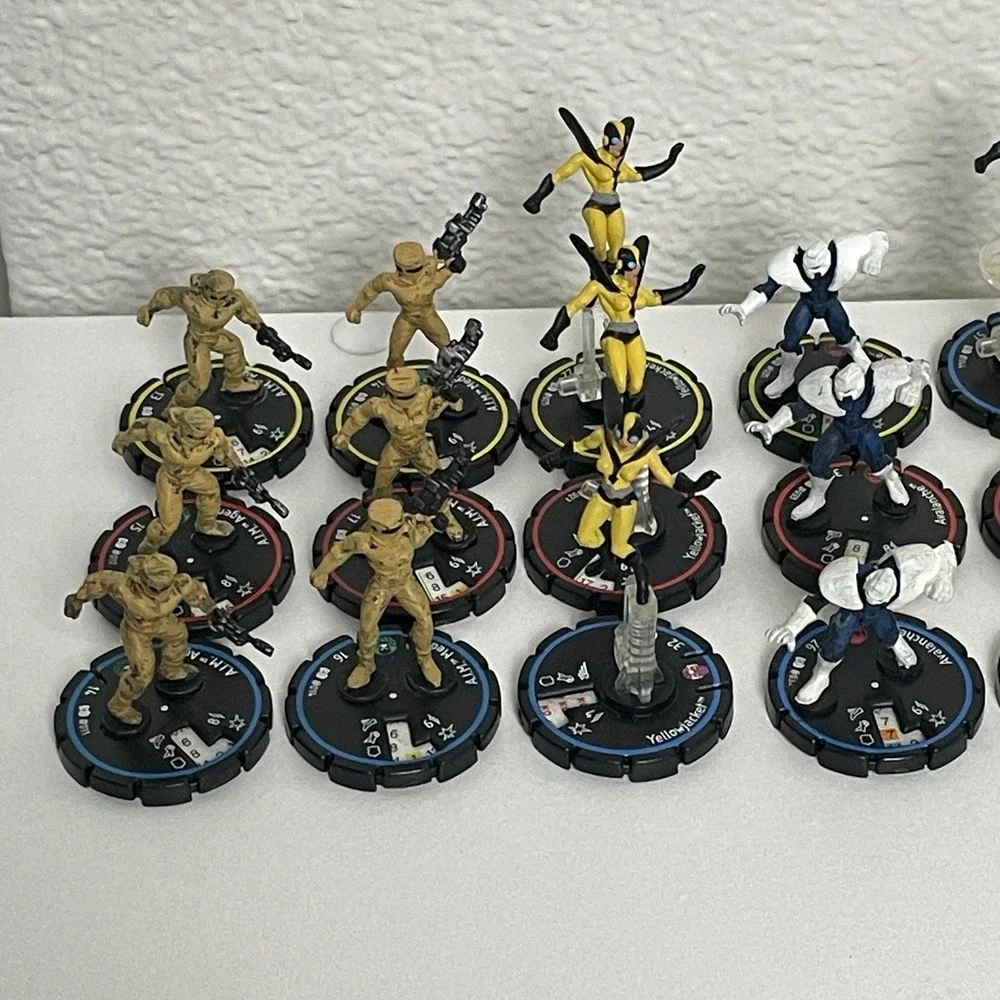 HeroClix Clobberin‎ Time Lot 76 Figures Marvel Miniatures Game Pieces